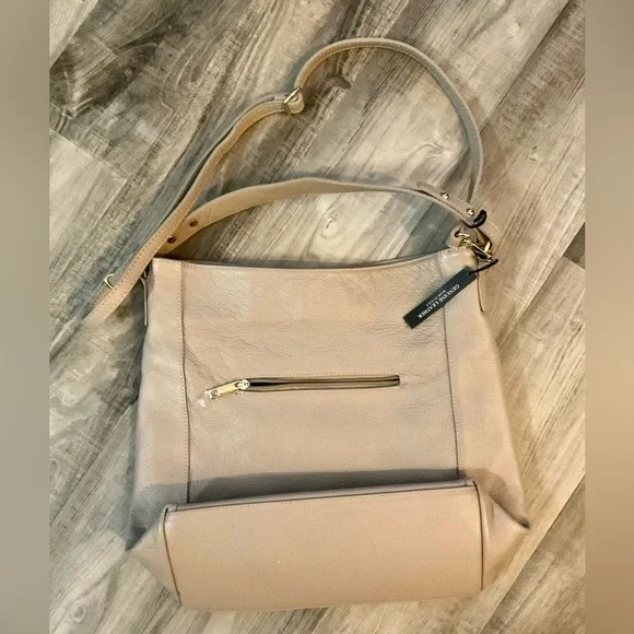 Claudia Firenze Leather Shoulder Handbag Purse NWT With CrossBody Strap - Picture 3 of 4